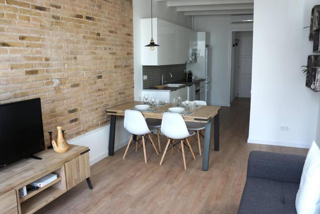 Barcelona Industrial Style Apartment L'Hospitalet de Llobregat Exterior photo